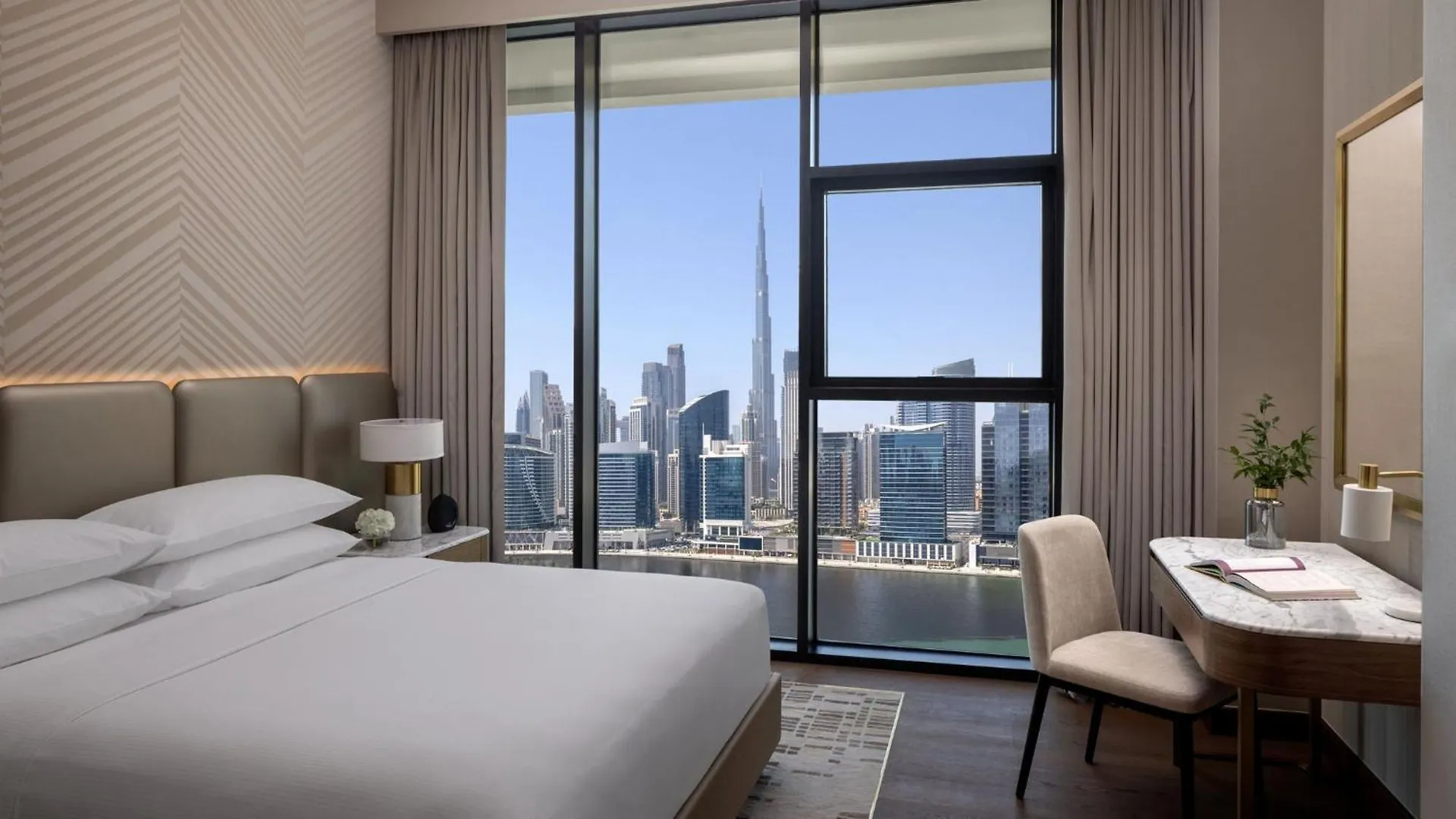 Hotel Intercontinental Residences Dubai Business Bay By Ihg